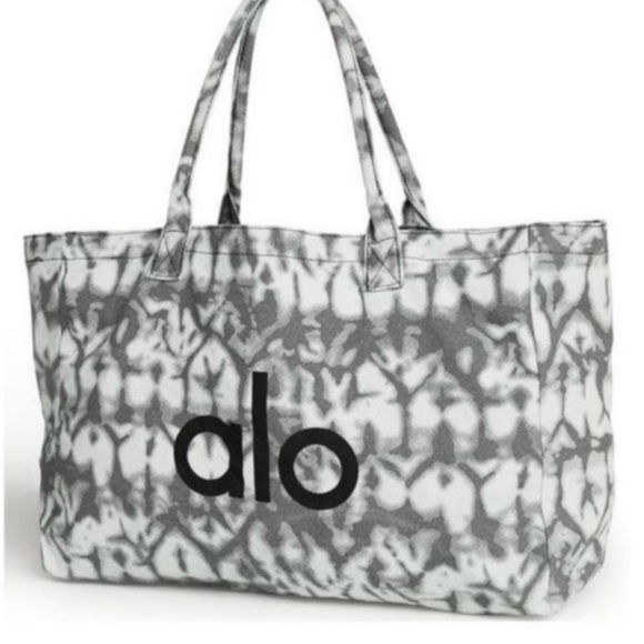 ALO Yoga Tote - Picture 2 of 5